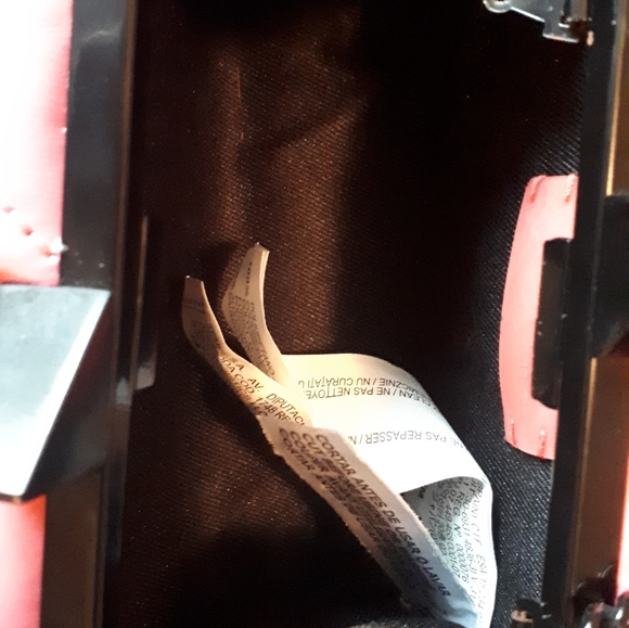 Clutch - Picture 6 of 8